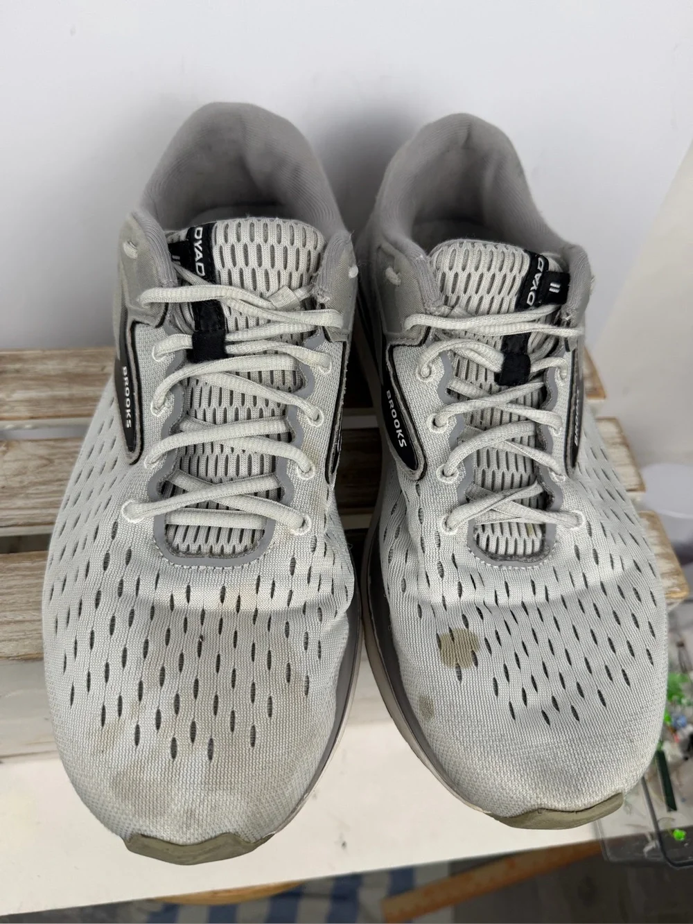 Brooks Dyad 11 running shoes grey BioMoGo DNA cushioning size 11 4E extra wide